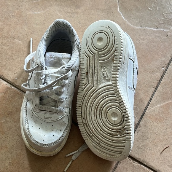 Nike - Picture 2 of 2